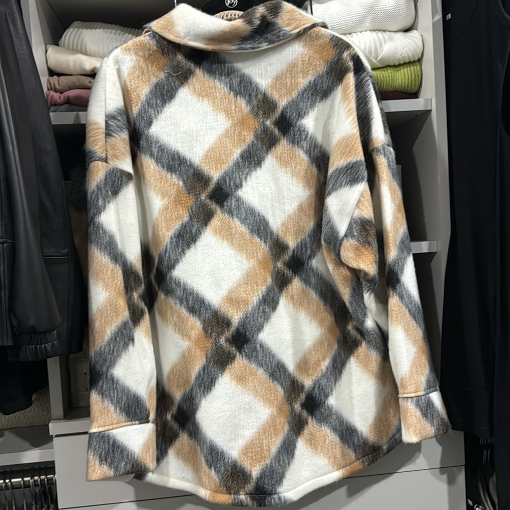 Jowell Aztec Coat - Picture 4 of 7